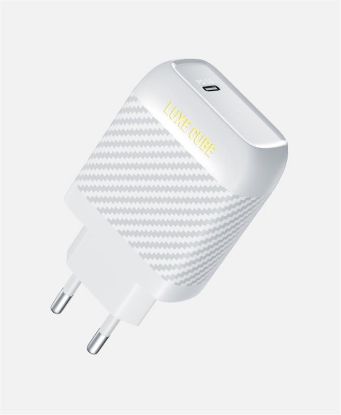  Зображення Мережевий зарядний пристрій Luxe Cube Dynamic 18W (1USBх3A) White (4446689880643) 